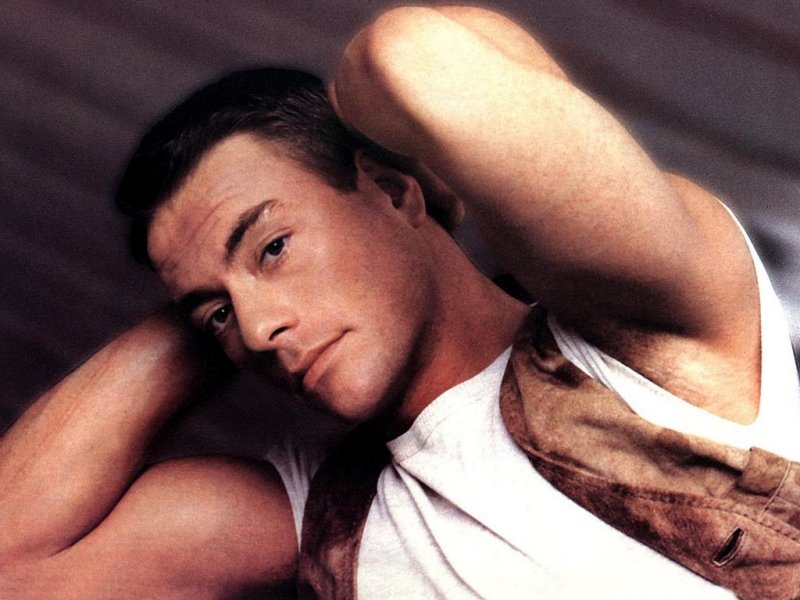 Jean Claude Van Damme (800x600 - 87 KB)