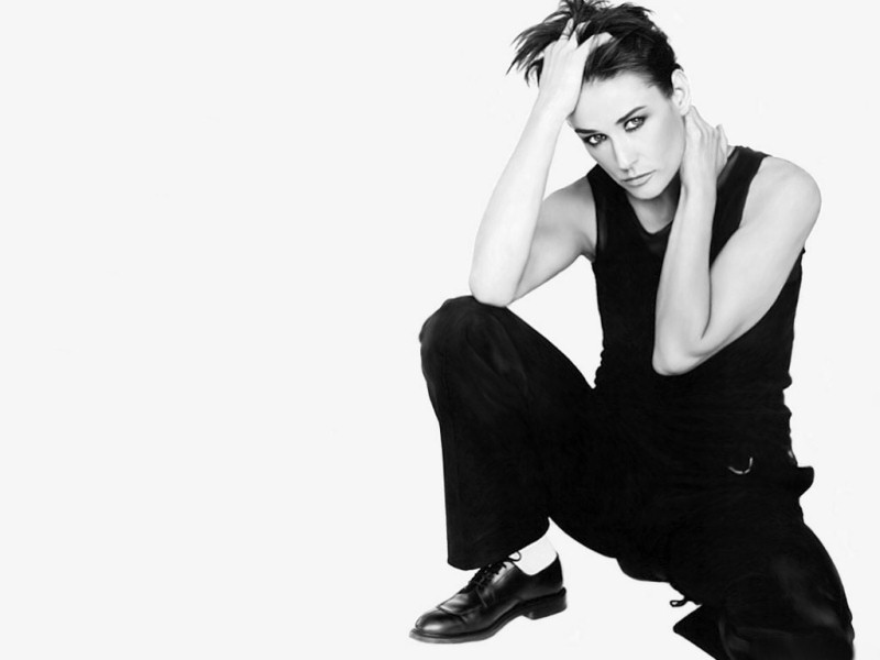 Demi Moore (800x600 - 40 KB)