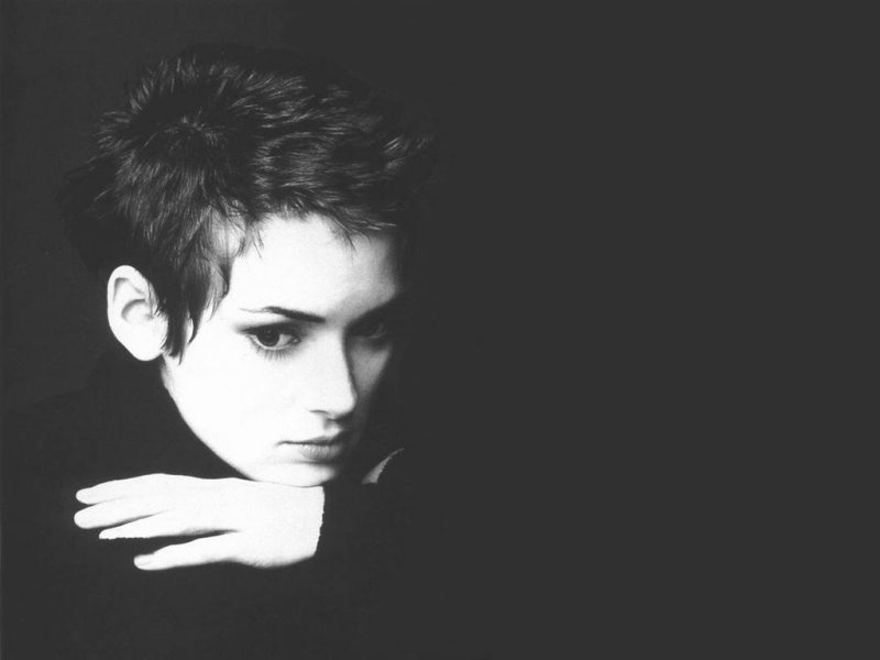 Winona Ryder (800x600 - 28 KB)