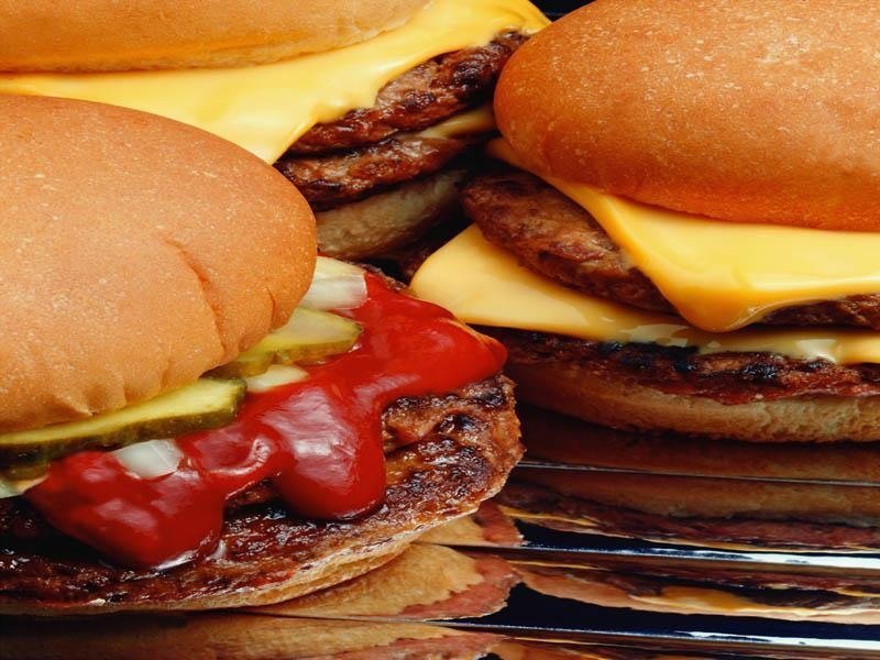 Hamburger (800x600 - 99 KB)