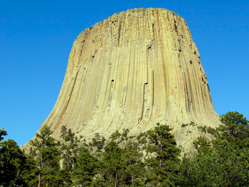 Devil's Tower (800x600 - 196 KB)