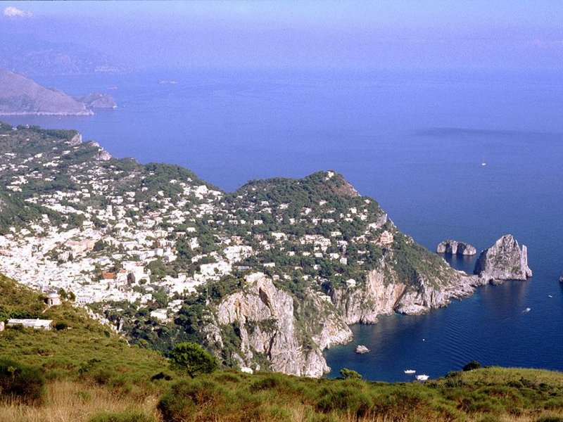 Capri (800x600 - 131 KB)