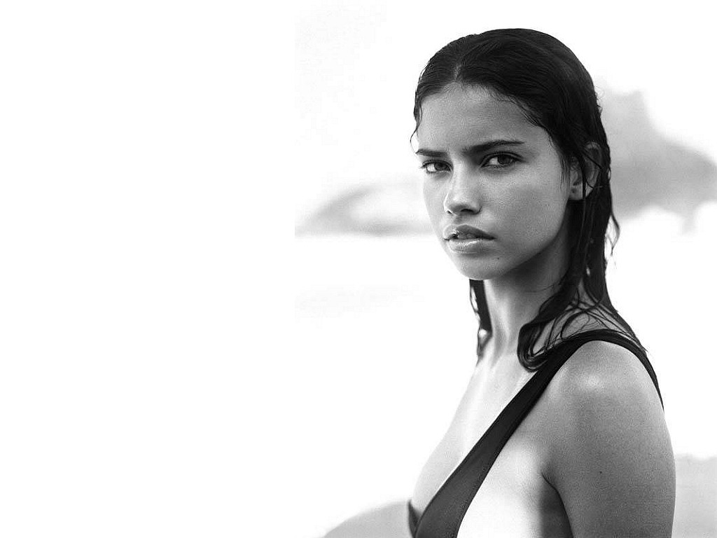 Adriana Lima (1024x768 - 72 KB)
