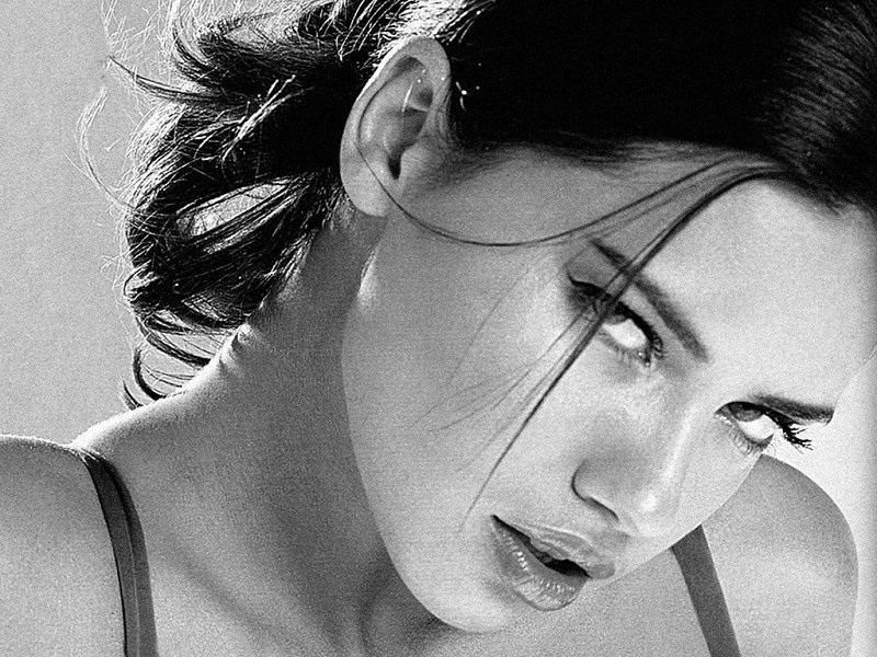 Adriana Lima (800x600 - 190 KB)