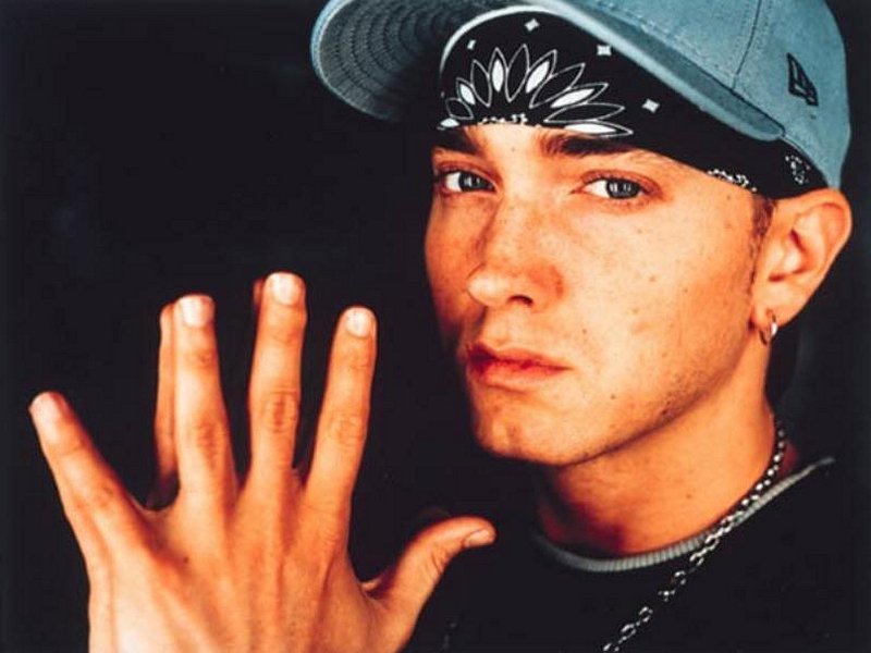 Eminem (800x600 - 63 KB)
