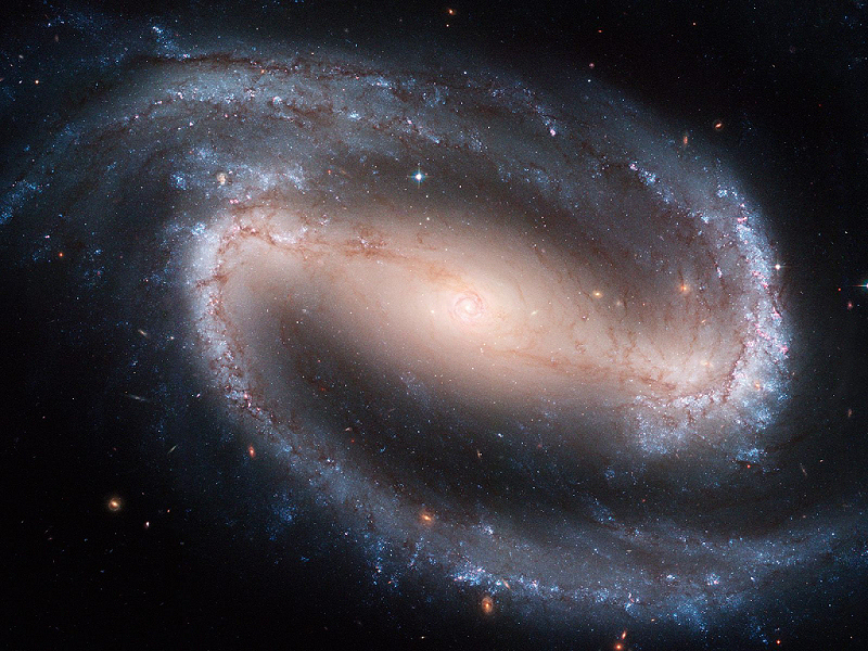 Galassia (800x600 - 574 KB)