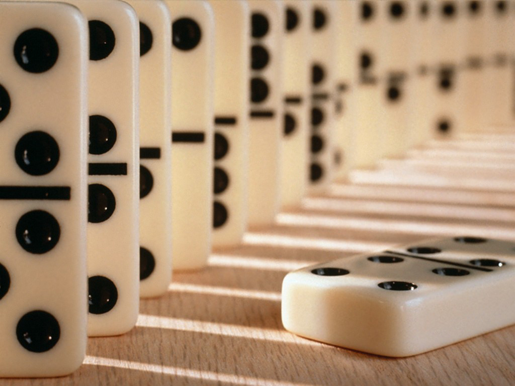 Domino (1024x768 - 153 KB)