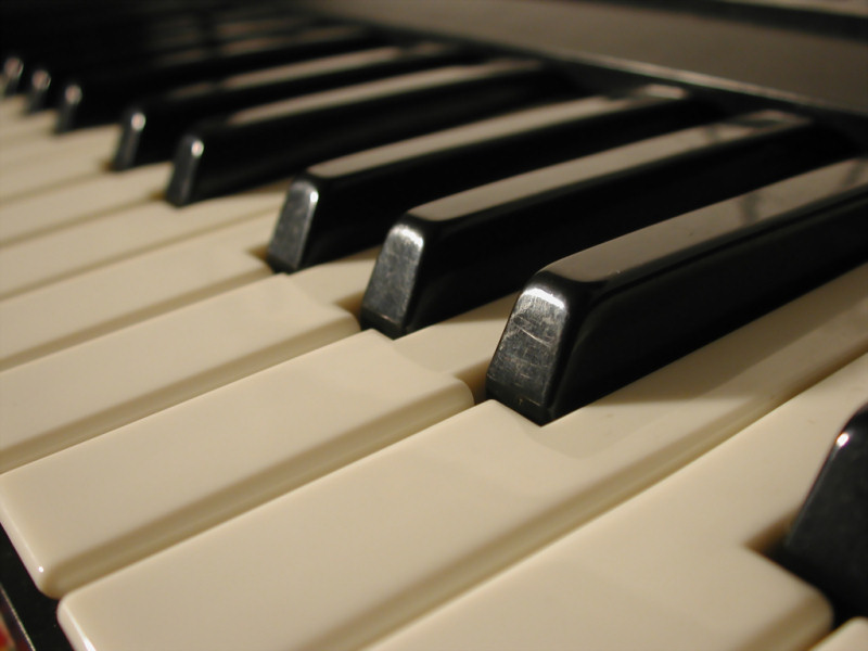 Pianoforte (800x600 - 76 KB)